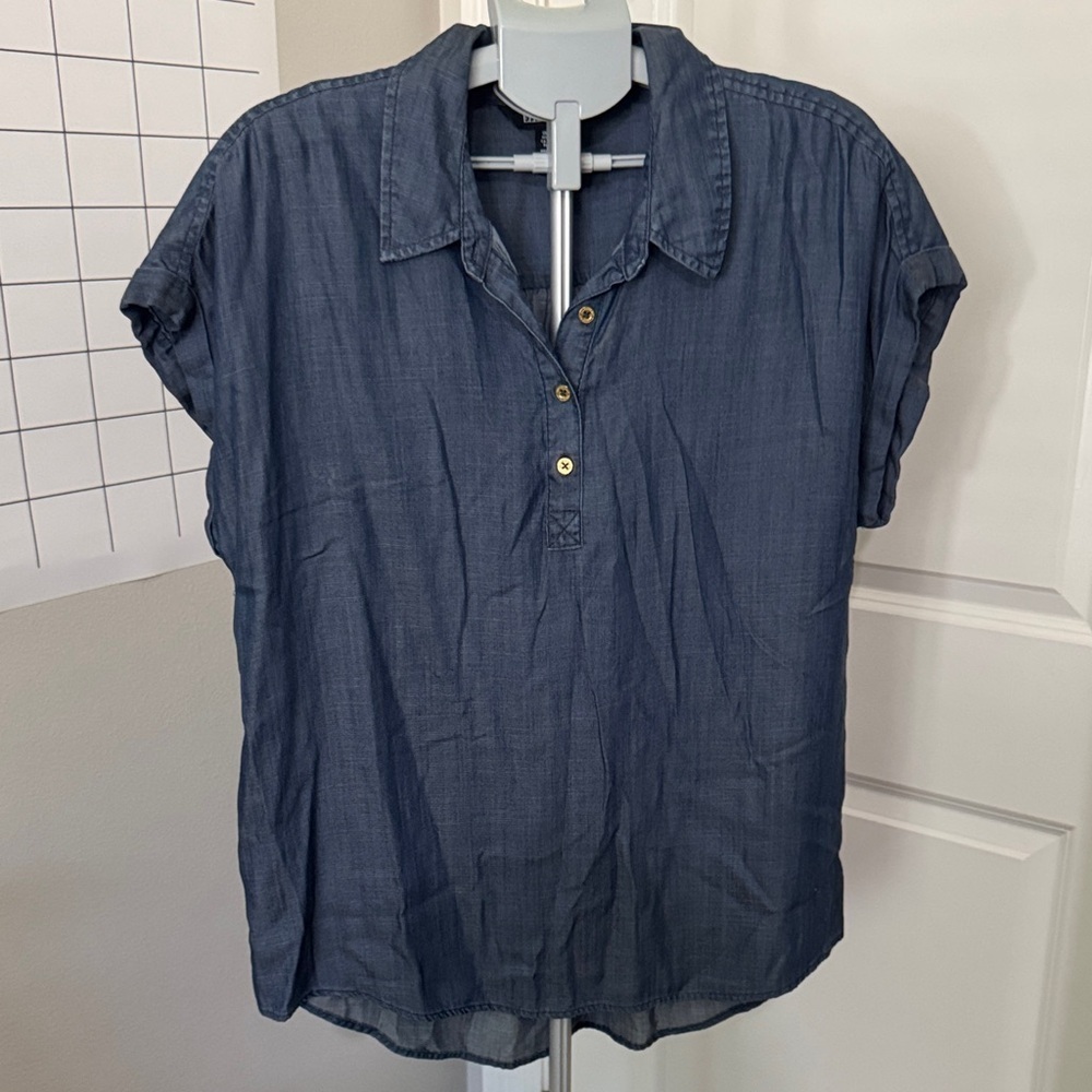 Ellen Tracy Deep Blue denim looking Blouse